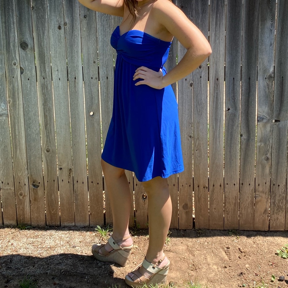 Blue strapless dress